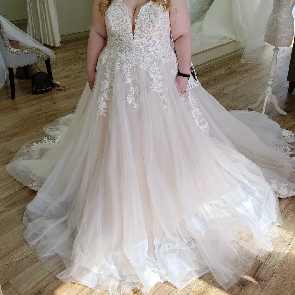Brand New Stella York Wedding Dress